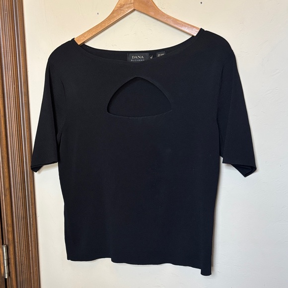 Dana Buchman Tops - DANA BUCHMAN KEYHOLE BLACK TOP!  Women’s xl